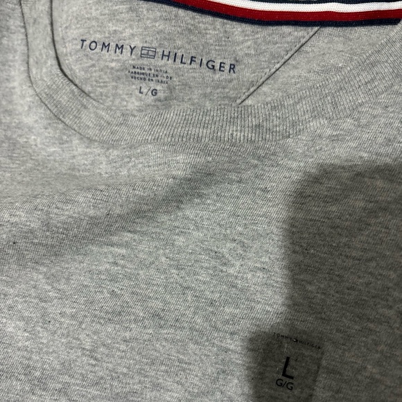 Brand New Tommy Hilfiger Shirt - Picture 3 of 3